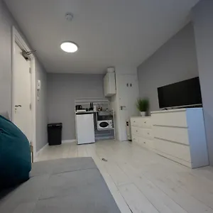 Modern One Bed Apartment Brighton
